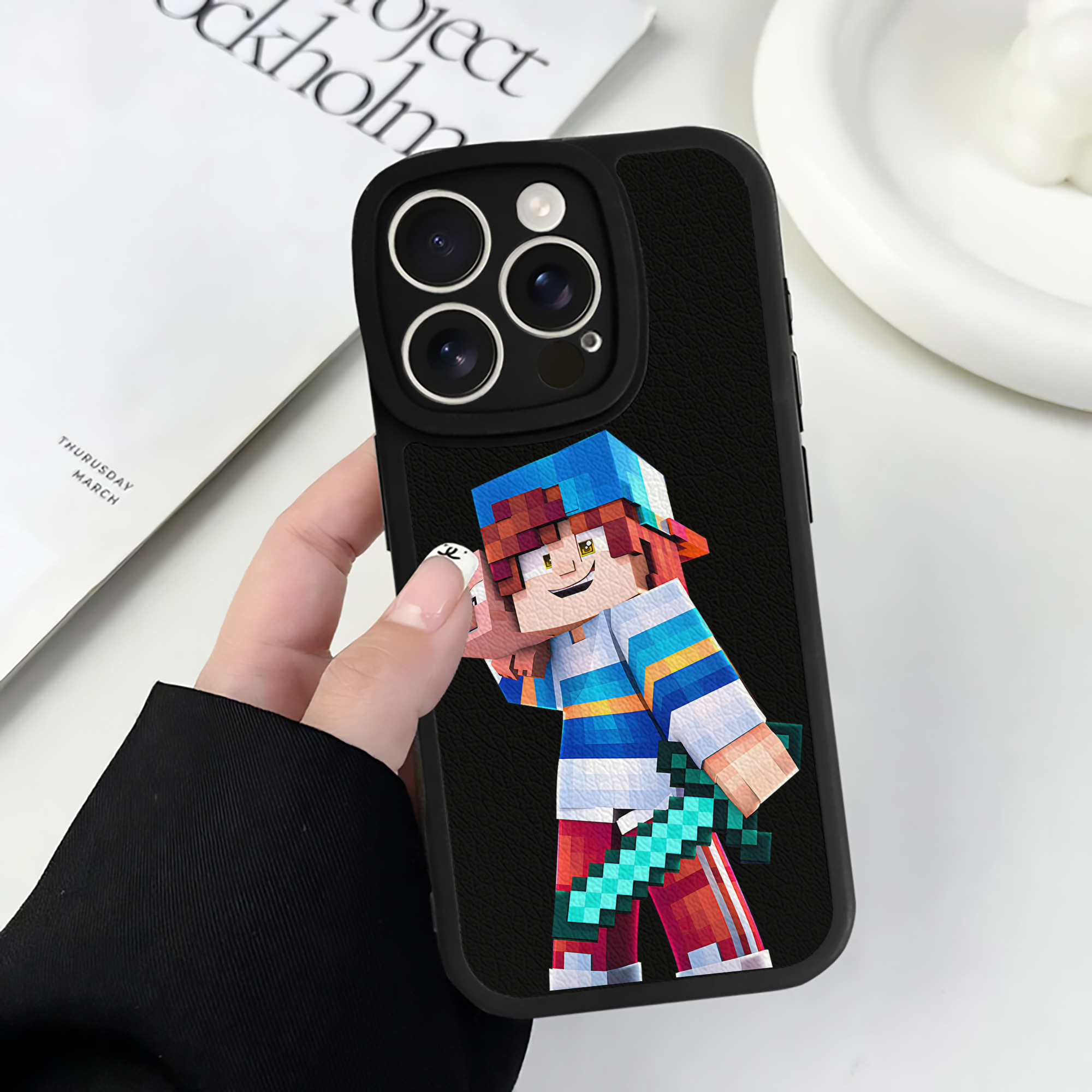 （画像用） マインクラフト ブロックの世界 Minecraft MC Block world 【iPhone 16シリーズ対応】シリコンスマホケース（レザー調） 材質：シリコン